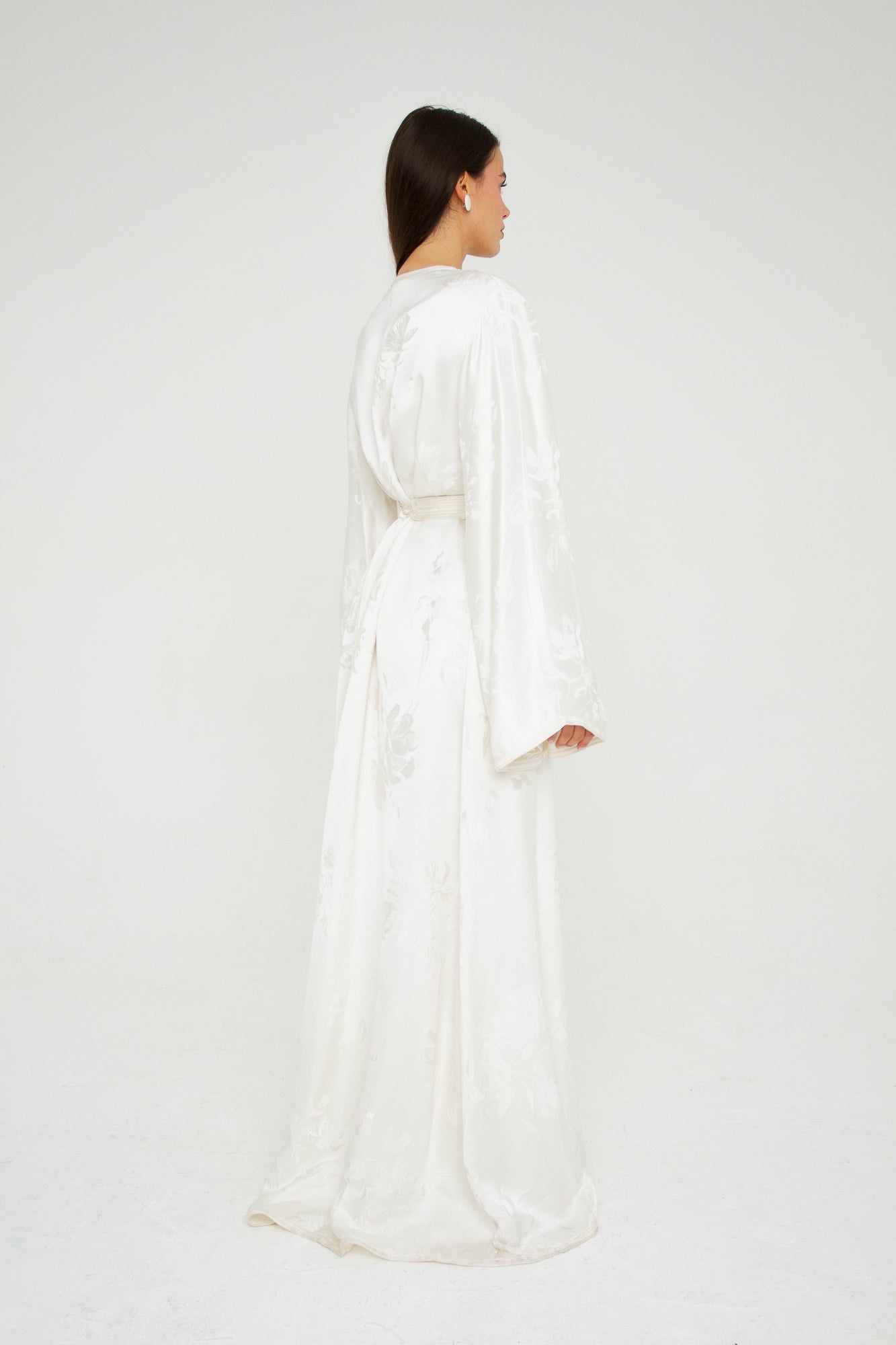 IVORY FLOWER TAKCHITA