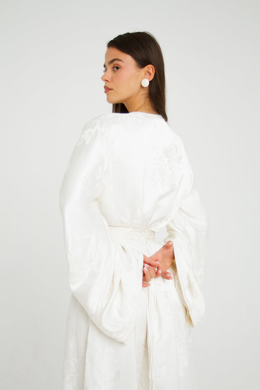 IVORY FLOWER TAKCHITA